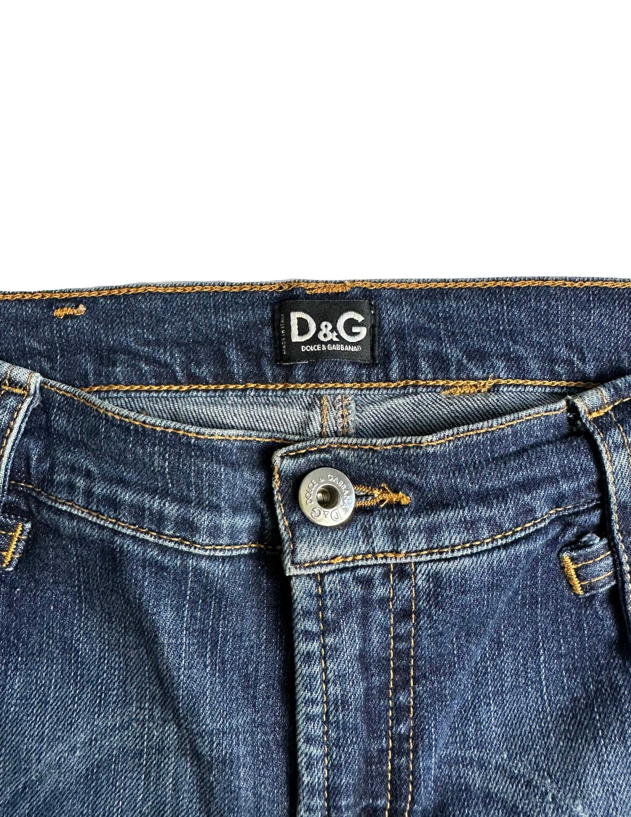 D&G Buckle Back Capris